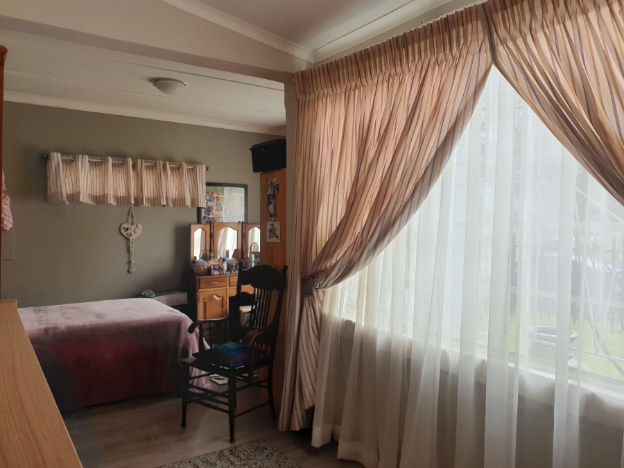 4 Bedroom Property for Sale in Frankfort Free State